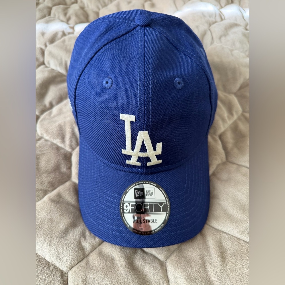Fear of God ESSENTIALS
Los Angeles Dodgers 9FORTY Cap - Picture 2 of 8